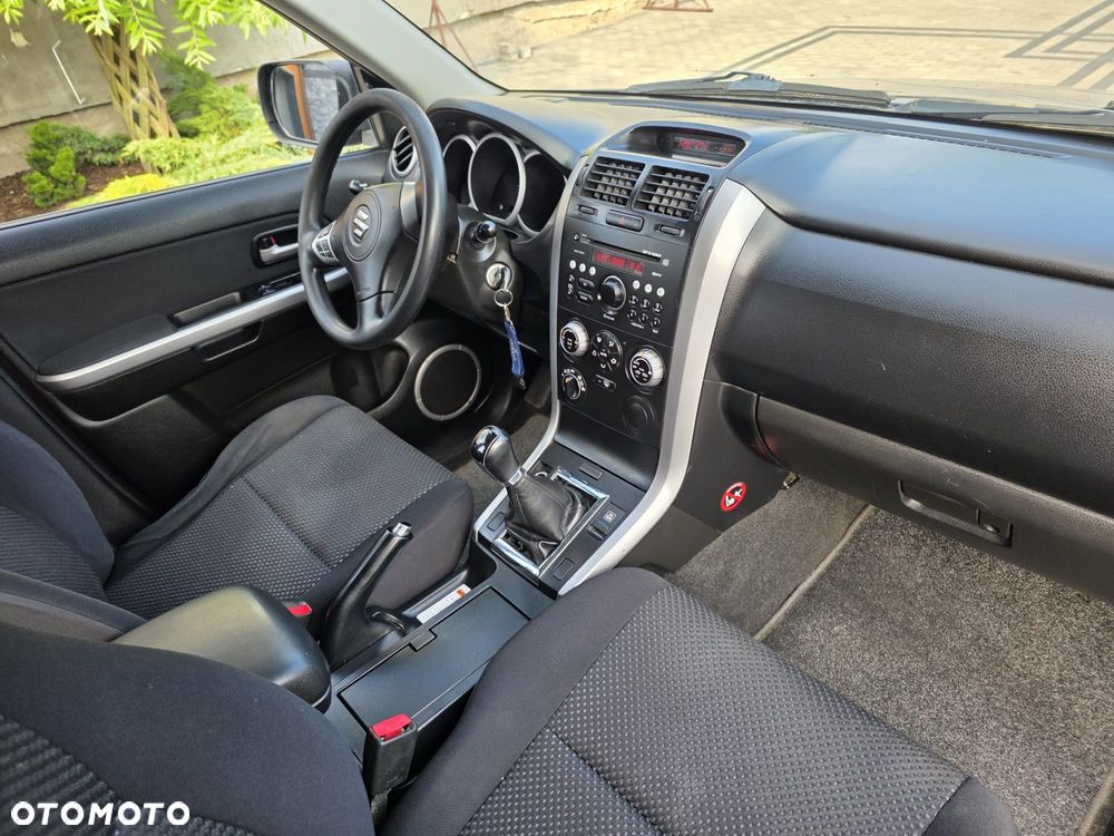 Suzuki Grand Vitara 1.9 DDiS - 19