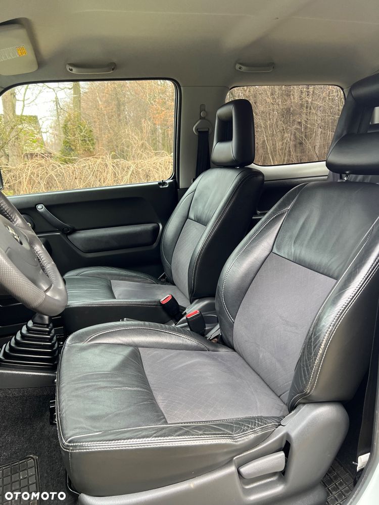 Suzuki Jimny 1.3 JX / Club - 11