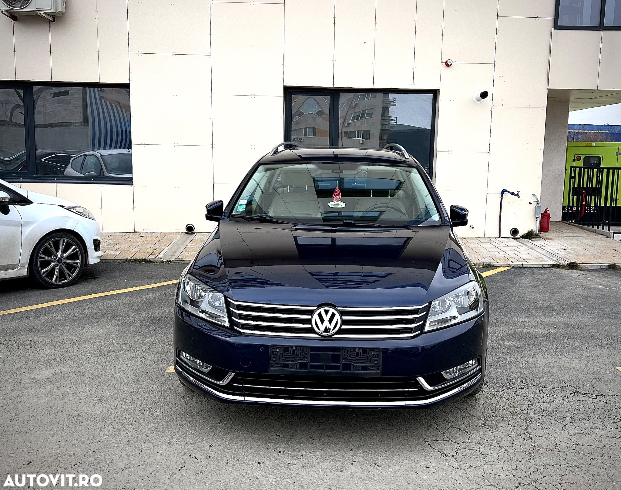 Volkswagen Passat Variant 2.0 TDI BlueMotion Technology Highline - 16