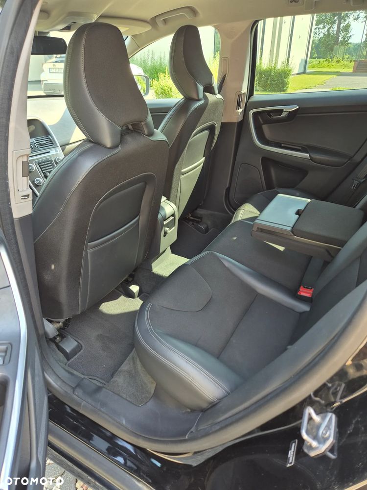 Volvo XC 60 T5 Drive-E Momentum - 8