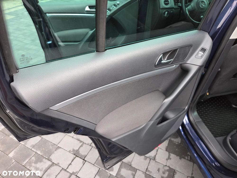 Volkswagen Tiguan 1.4 TSI BlueMotion Technology Exclusive - 23