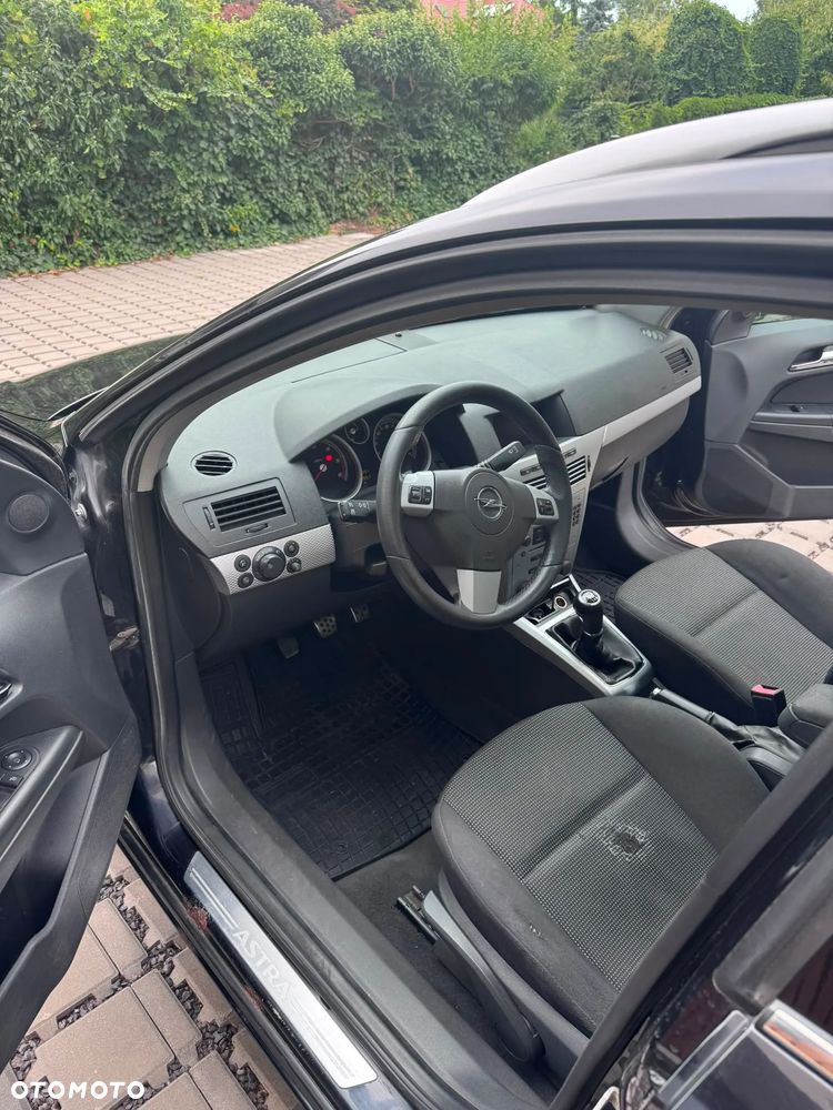 Opel Astra 1.9 CDTI Cosmo - 3