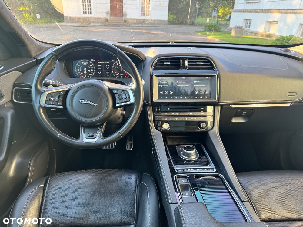 Jaguar F-Pace 3.0 V6 AWD S - 21
