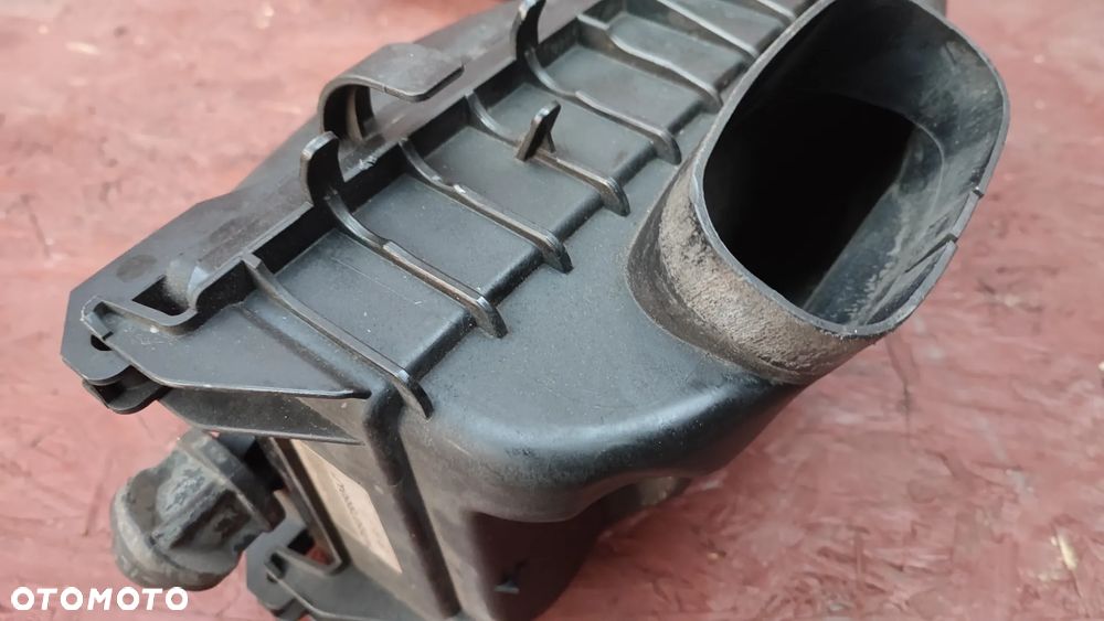 BMW F01N / F02N / F06 / F07 / F10 / F11 / F12 / F13 / F25 / F30 / F31 / F34 / F36 ORYGINALNA OBUDOWA FILTRA POWIETRZA DO SILNIKÓW GAMY N57 ( 3.0D / 3.5D ) O NR. 8 507 565 / 8 507 566 OEM W DOBRYM STANIE - 7