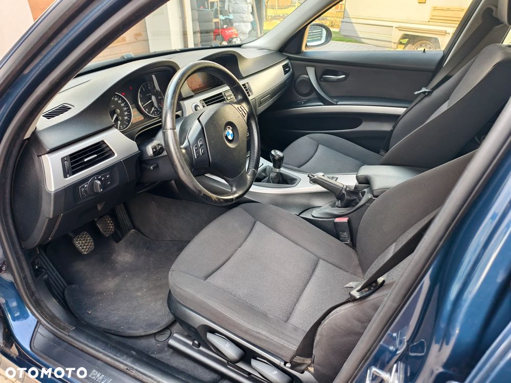 BMW Seria 3 - 22