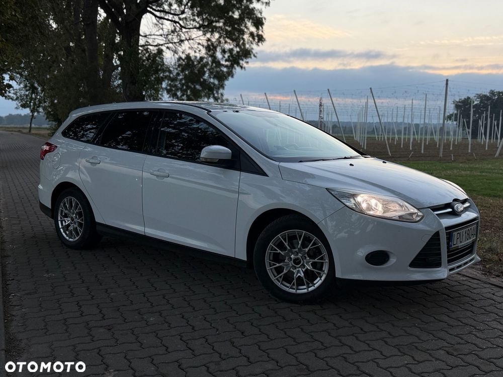 Ford Focus 1.6 Ambiente - 10