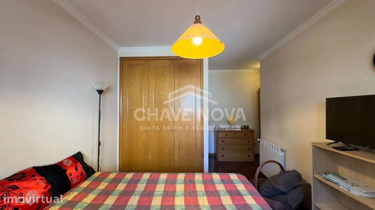 Apartamento T2 em Oliveira do Douro com lugar de garagem e terraço - Grande imagem: 2/21