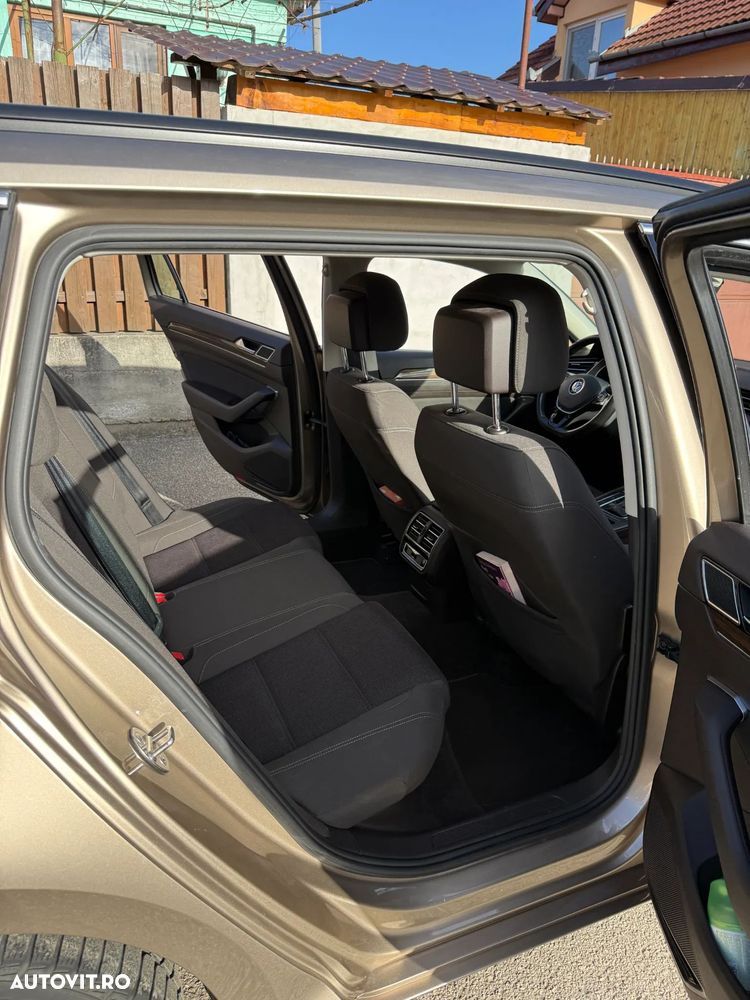 Volkswagen Passat 2.0 TDI DSG Comfortline - 8