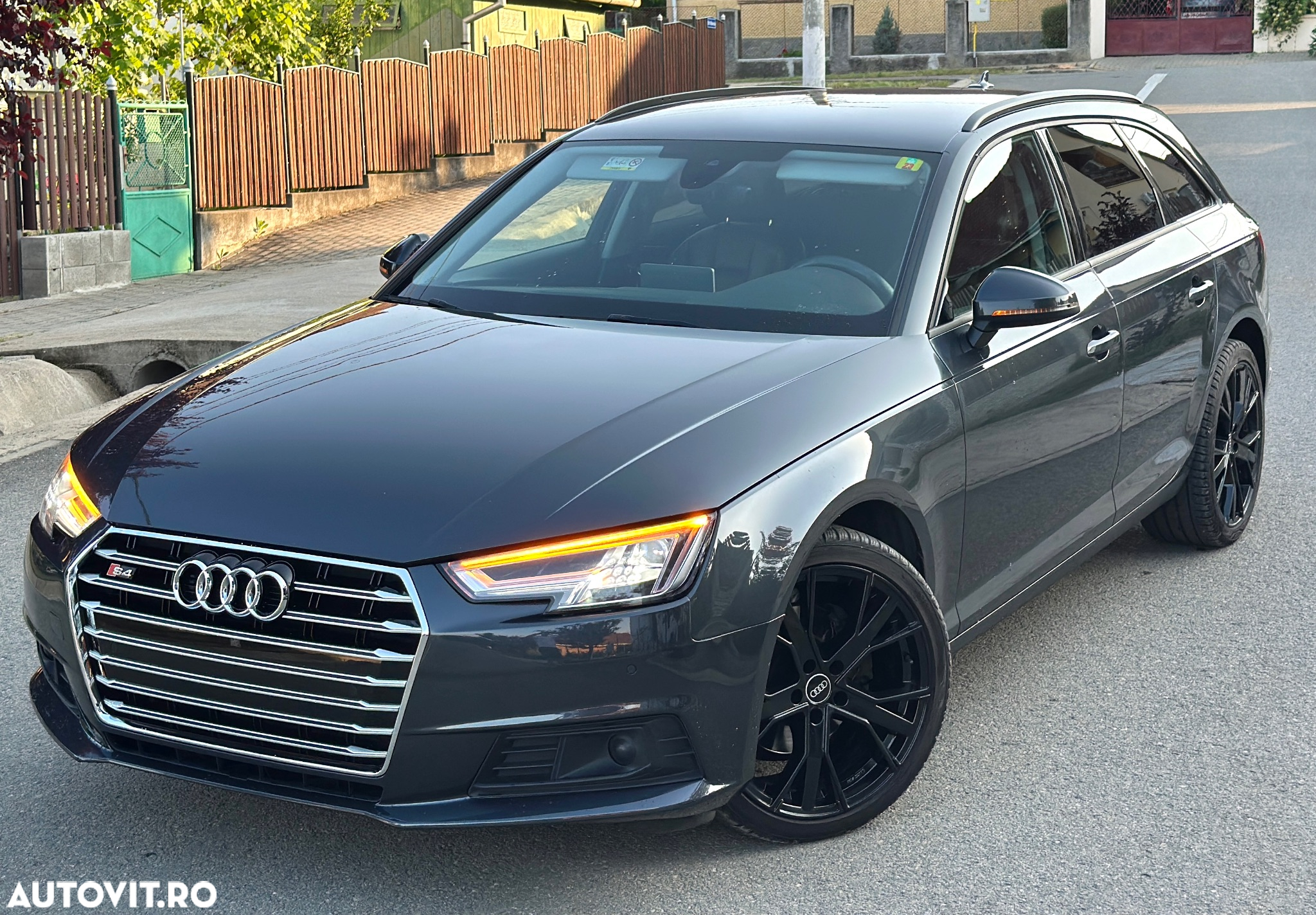 Audi A4 Avant 2.0 TDI ultra S tronic Design - 2