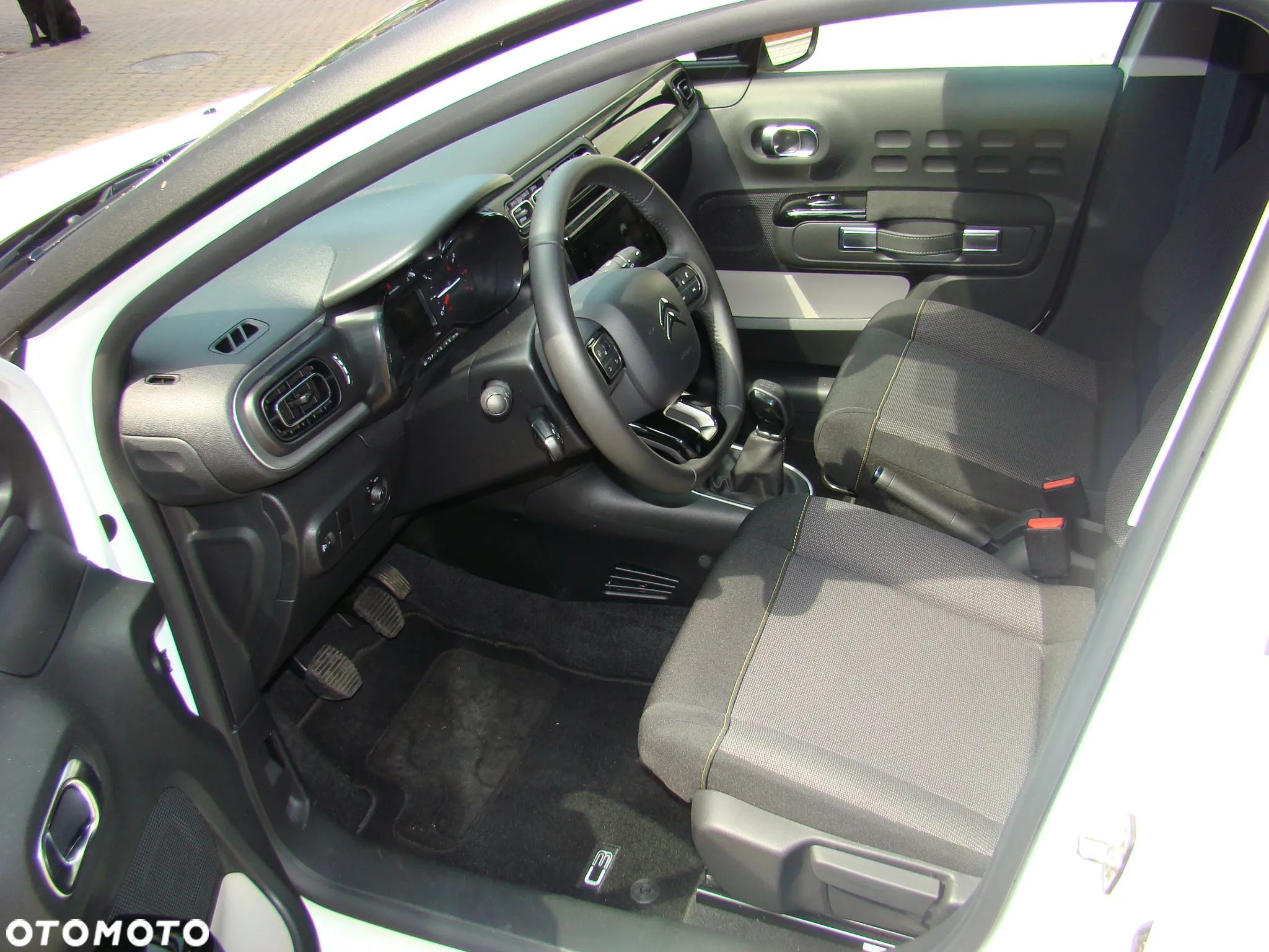 Citroën C3 Pure Tech 83 S&S C-SERIES - 9