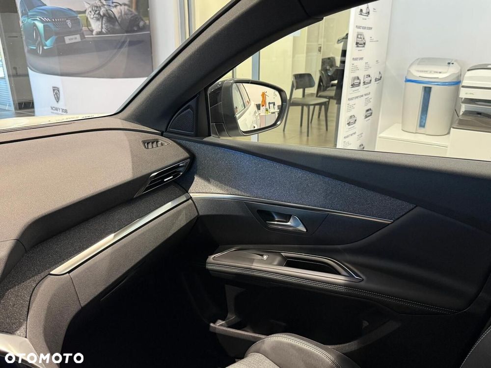 Peugeot 3008 1.2 PureTech GPF Allure S&S EAT8 - 32