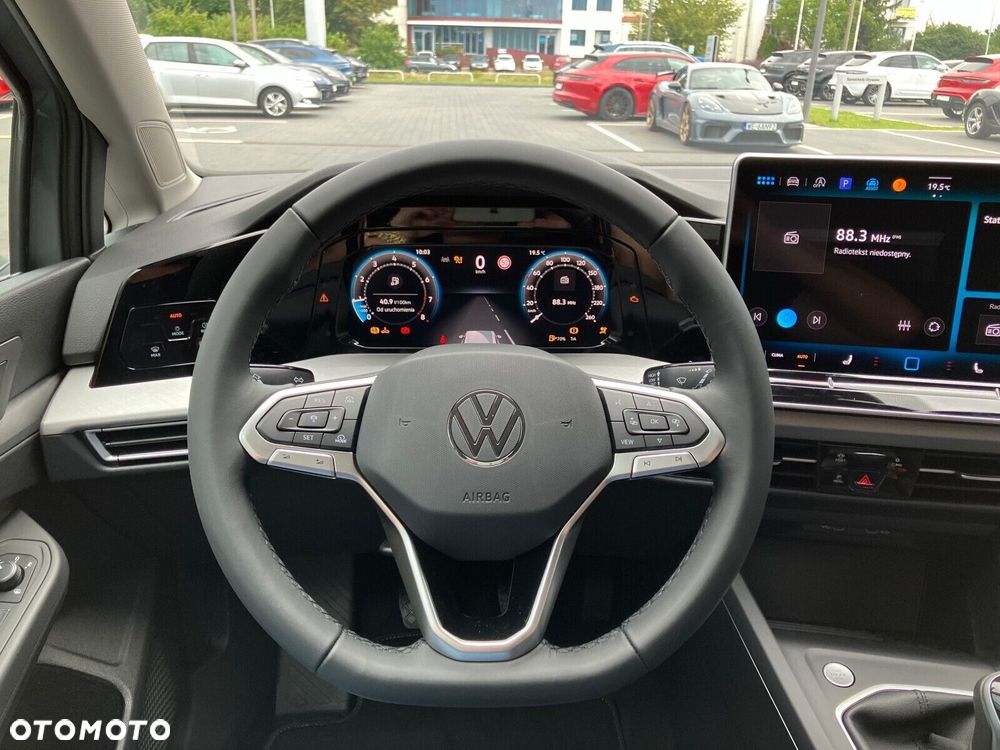 Volkswagen Golf Variant - 13