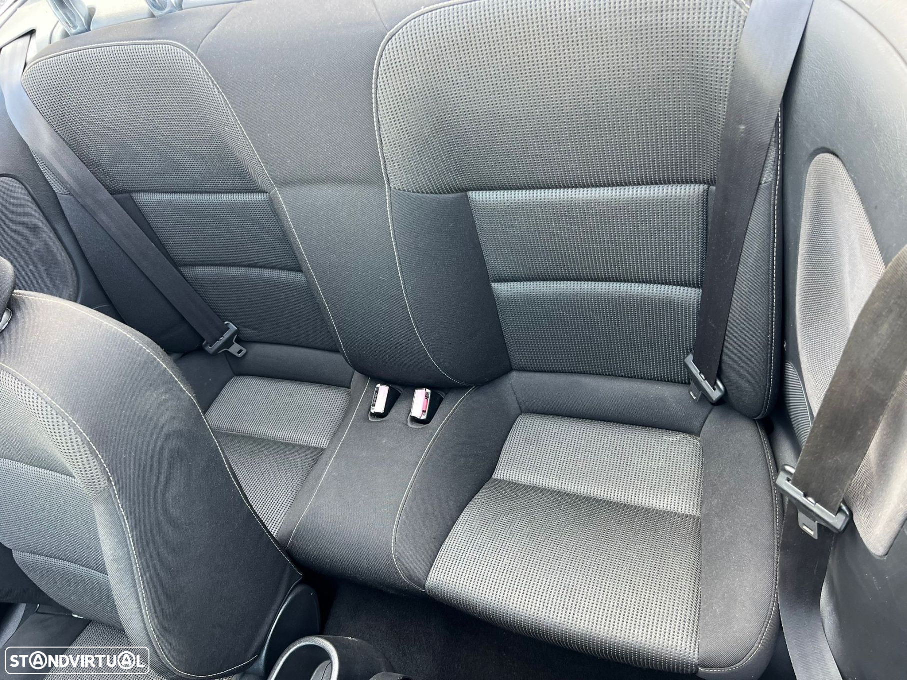 Peugeot 207 CC 1.6 HDi FAP - 9
