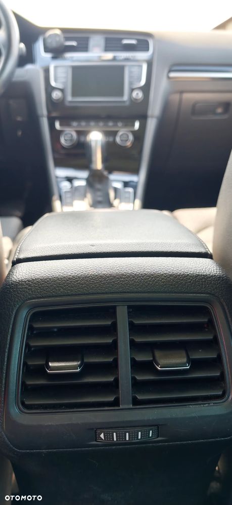 Volkswagen Golf - 13