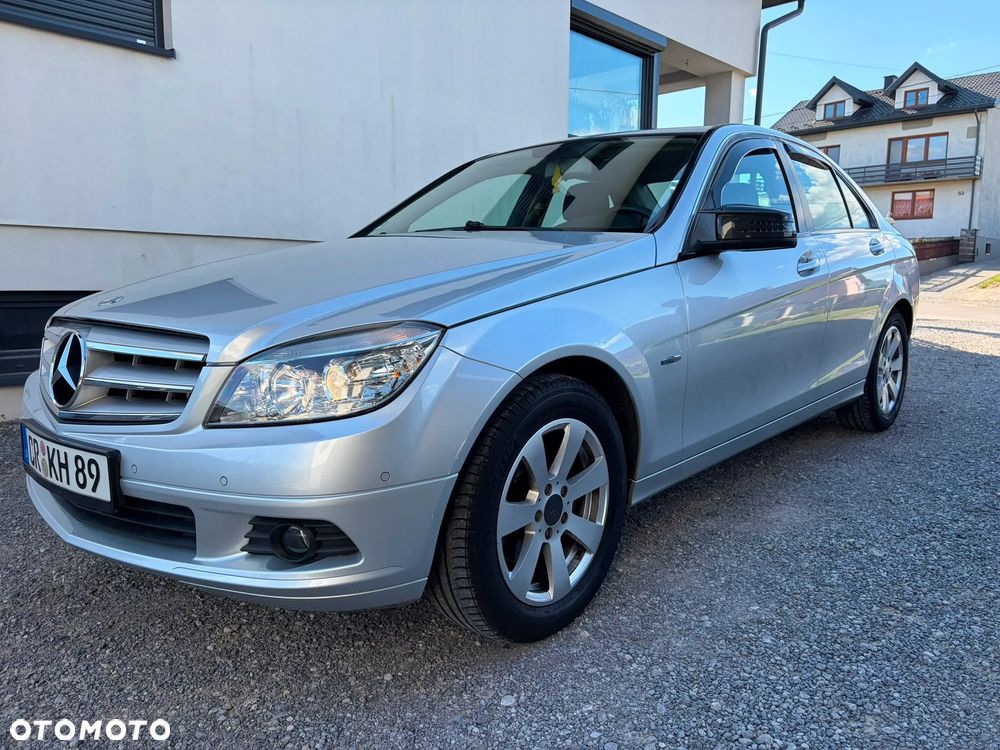 Mercedes-Benz Klasa C 180 Kompressor BlueEFFICIENCY - 26