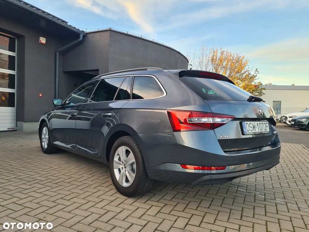 Skoda Superb 1.6 TDI Ambition DSG - 2