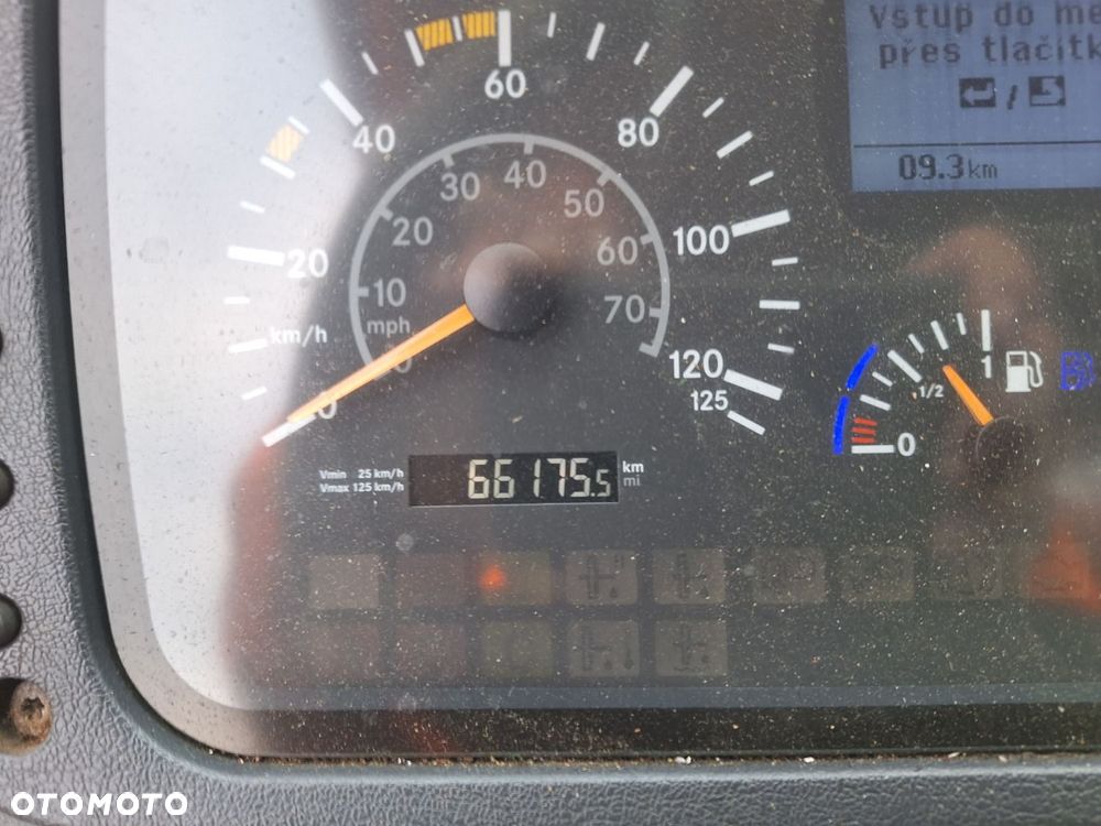 Versalift Unimog U400 4X4+ Stratos B30 24 Valn + Shmidt Kl V32 - 18