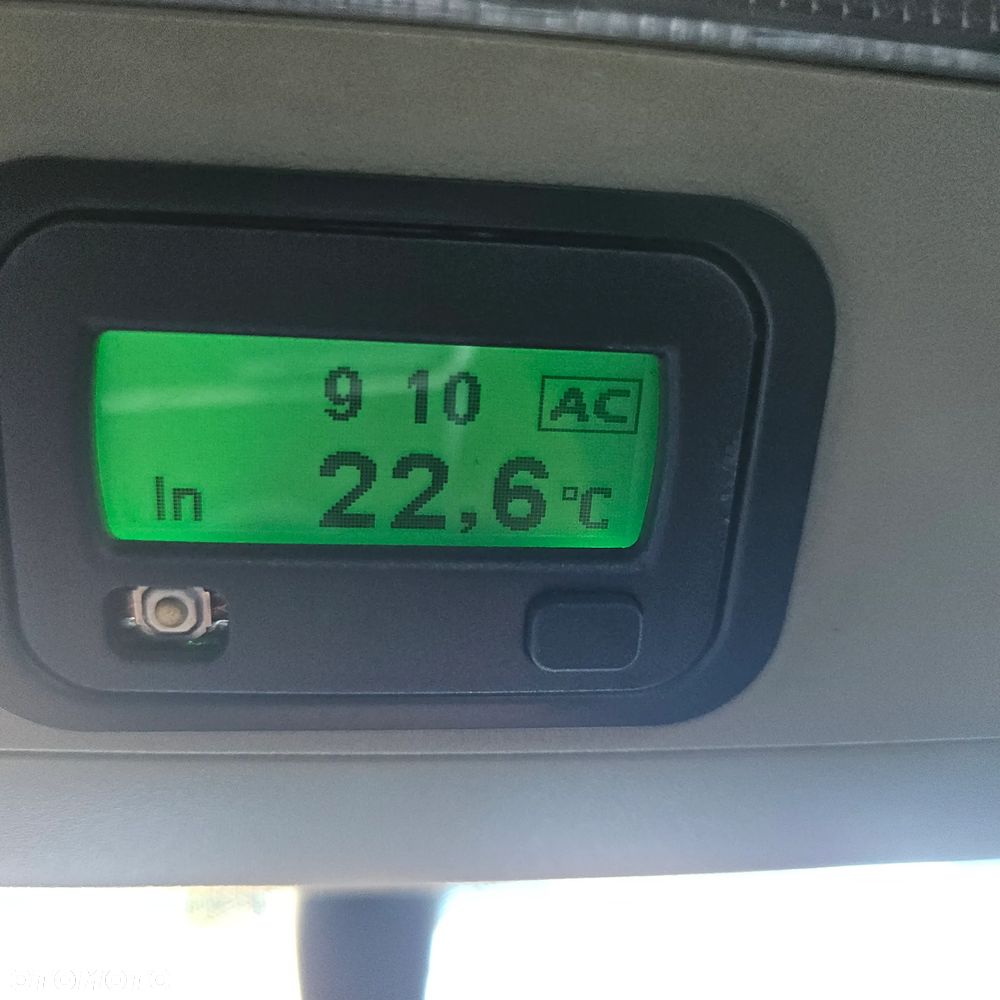 Chevrolet Captiva 2.4 LS 5os - 30