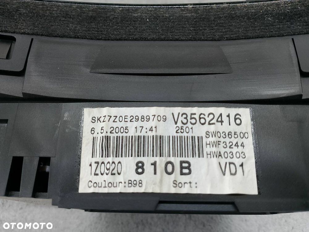 LICZNIK SKODA OCTAVIA II 1Z0920810B  V3562416 A2C53032525 1.6 FSI - 3