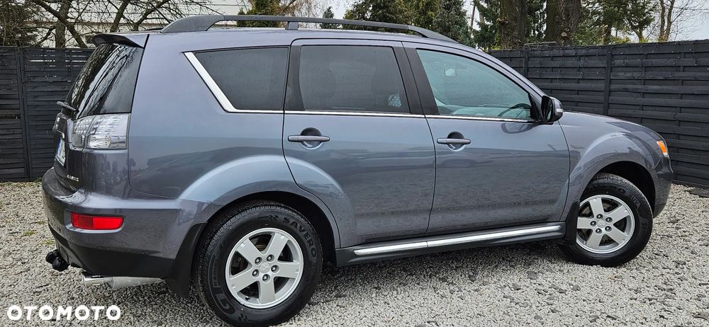 Mitsubishi Outlander 2.0 DI-D 4WD Intense - 25