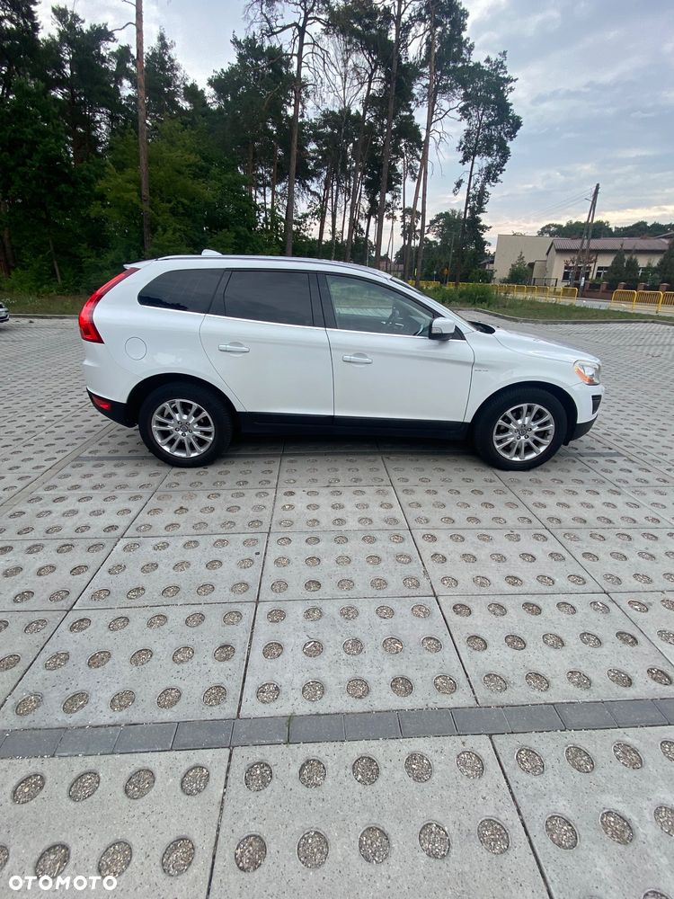Volvo XC 60 D5 AWD Geartronic Summum - 18