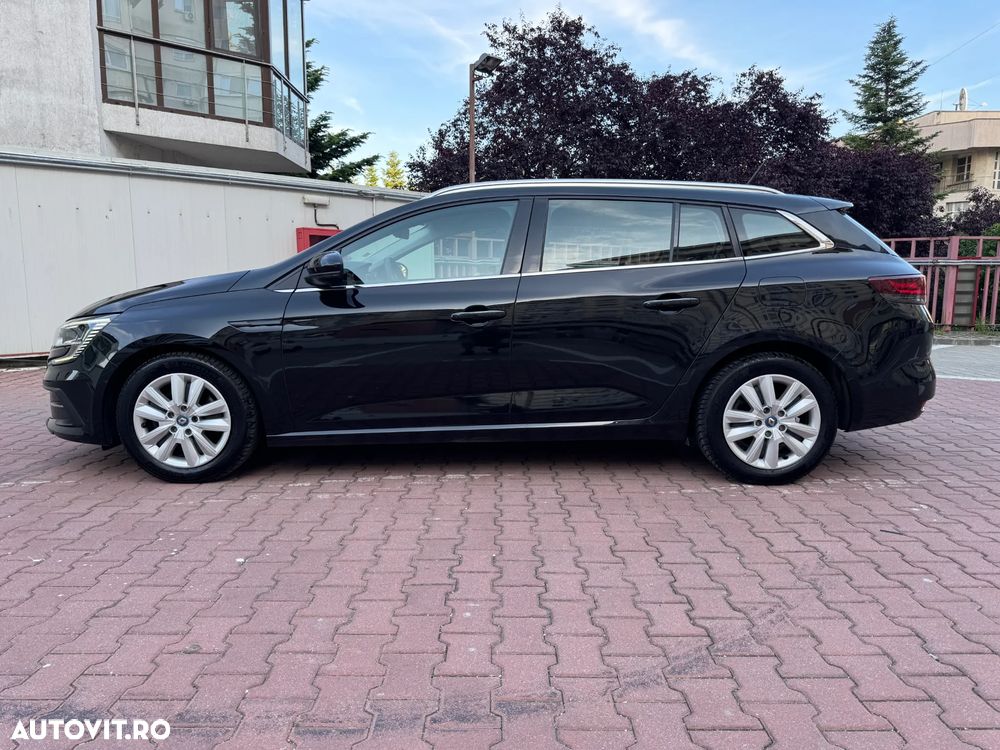 Renault Megane E-TECH 160 INTENS - 9