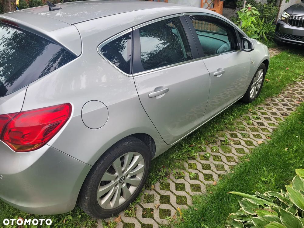 Opel Astra 1.7 CDTI Enjoy - 9