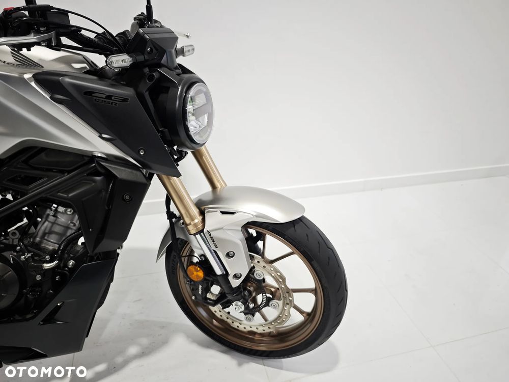 Honda CB - 8