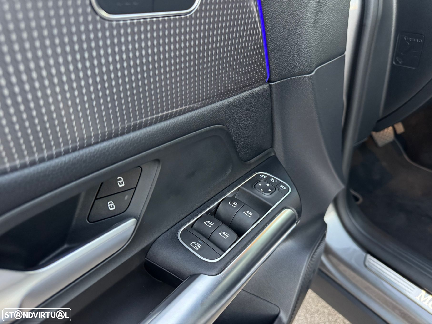 Mercedes-Benz GLA 200 d Progressive - 31