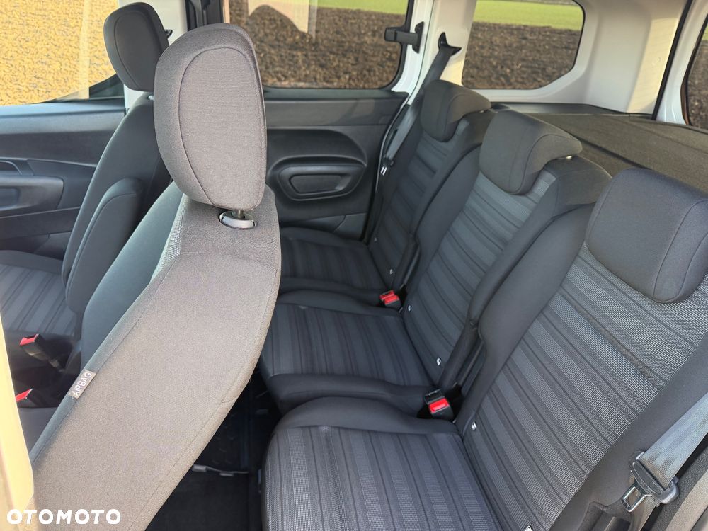 Opel Combo 1.5 D Start/Stop Elegance - 11