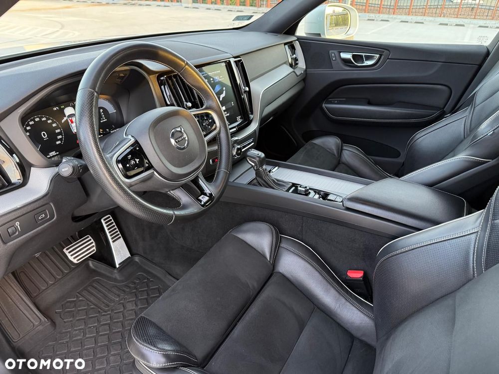 Volvo XC 60 D4 R-Design - 14