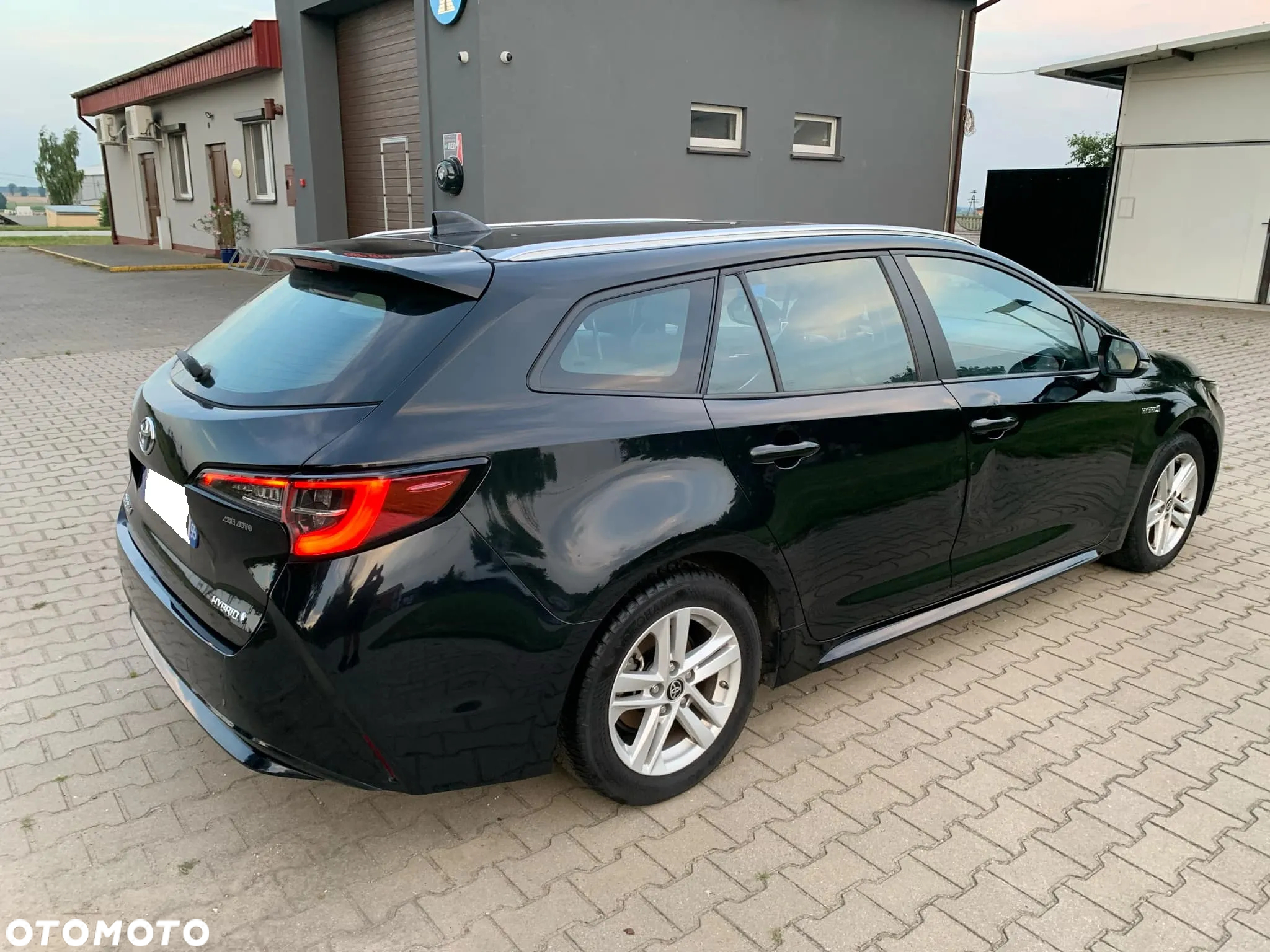 Toyota Corolla 1.8 Hybrid Executive - 6