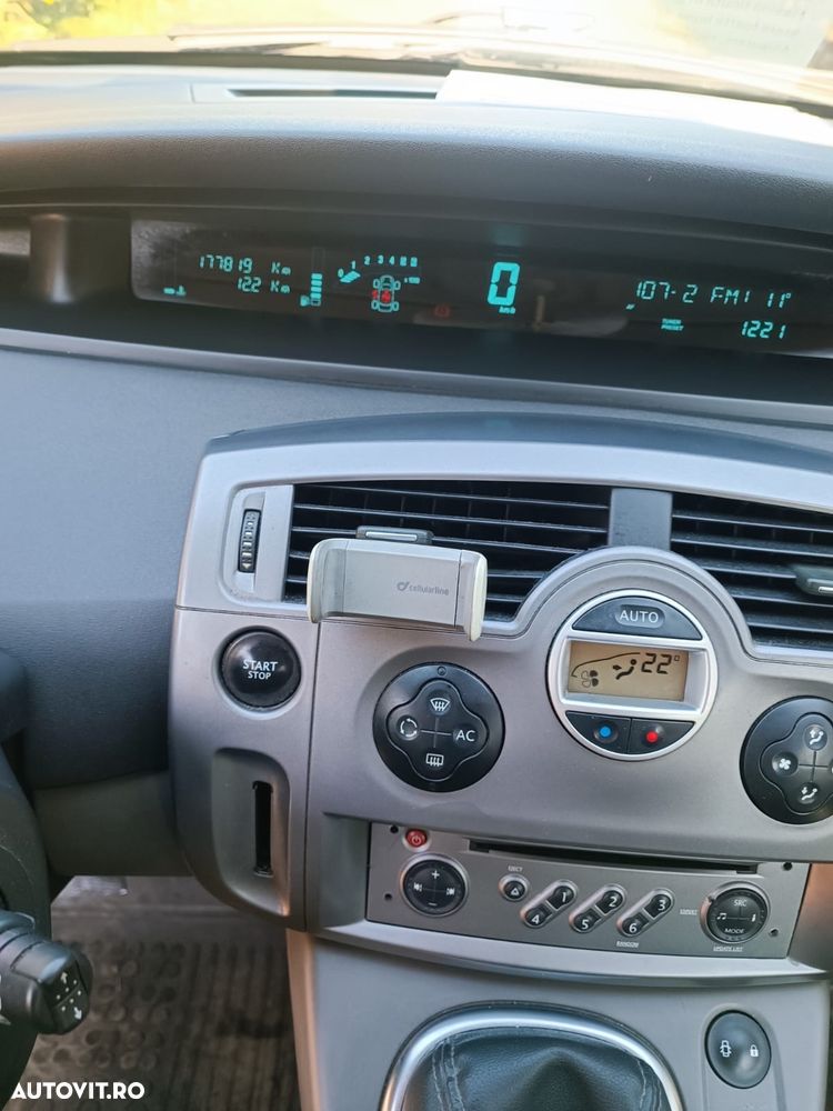 Renault Grand Scenic 1.5 dCi Authentique - 2