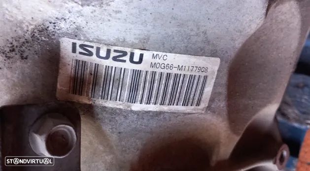 Caixa de Velocidades Isuzu 1.9 Ddid Ref: RZ4E - 3