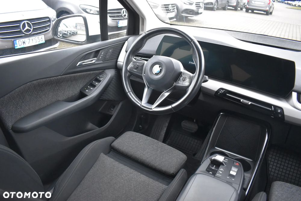BMW Seria 2 218i - 22
