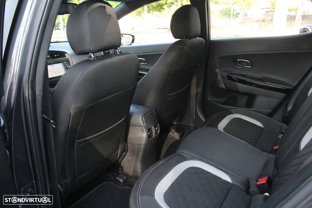 Kia Ceed 1.6 CRDi GT Line - 52