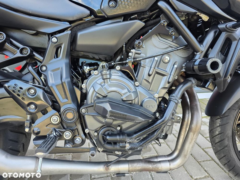 Yamaha MT - 27