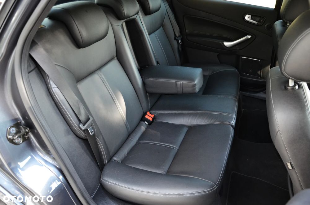 Ford Mondeo 2.0 TDCi Titanium - 33