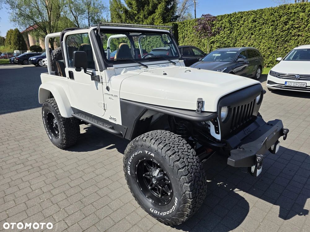 Jeep Wrangler - 36