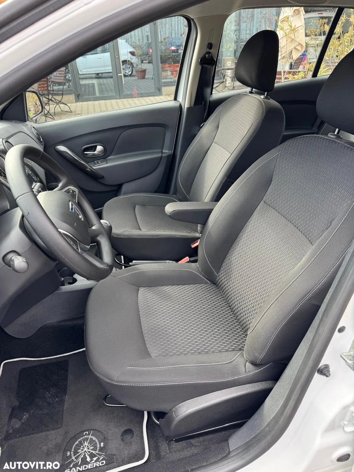 Dacia Sandero TCe 90 (S&S) Comfort - 9