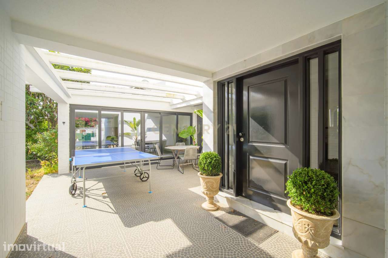 APARTAMENTO T5 REMODELADA À BEIRA-MAR EM CASCAIS - Grande imagem: 2/46