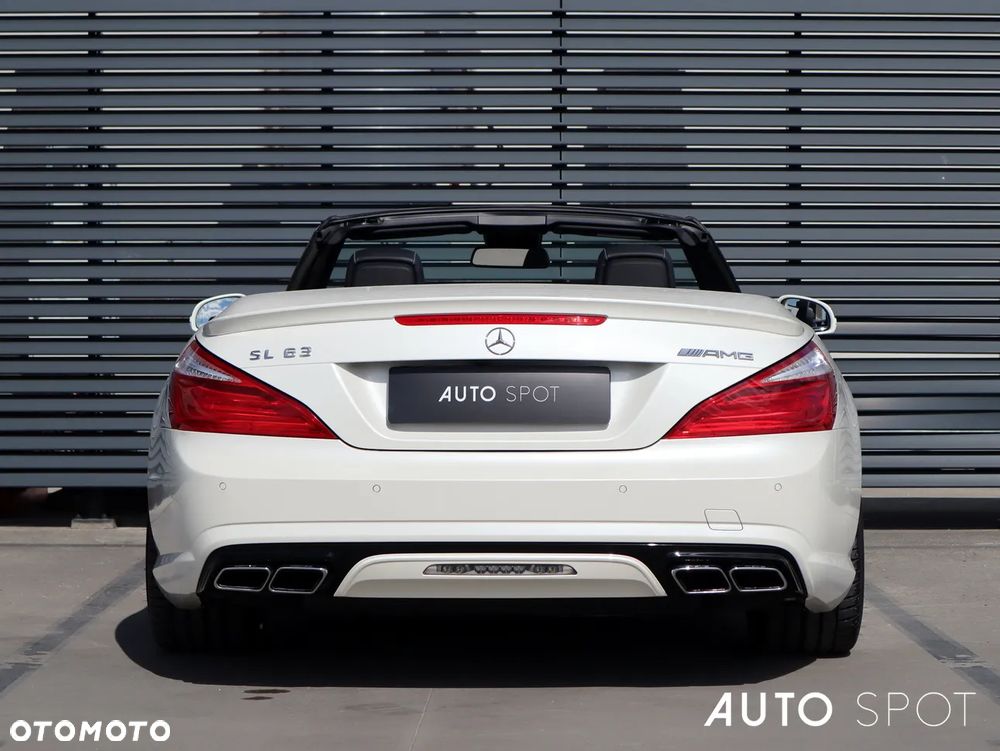 Mercedes-Benz SL 63 AMG AMG Speedshift MCT 7-Gang Sportgetriebe AMG Performance Package - 9