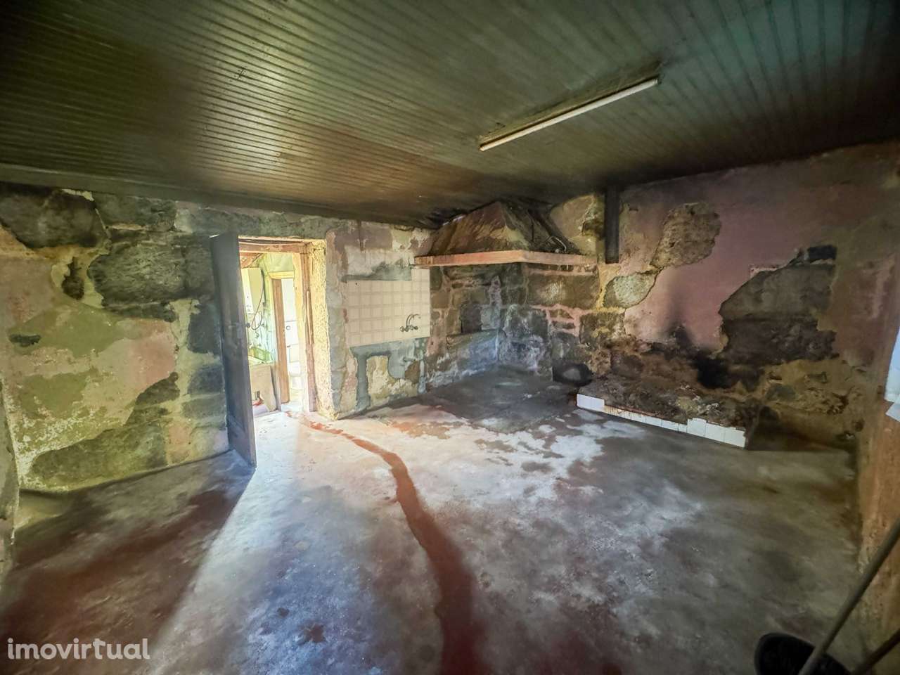 Moradia em granito p/recuperar- Vouzela - Grande imagem: 5/60