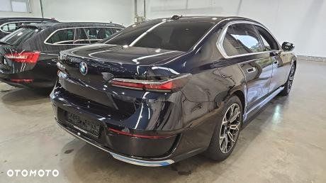 BMW i7 xDrive60 - 4