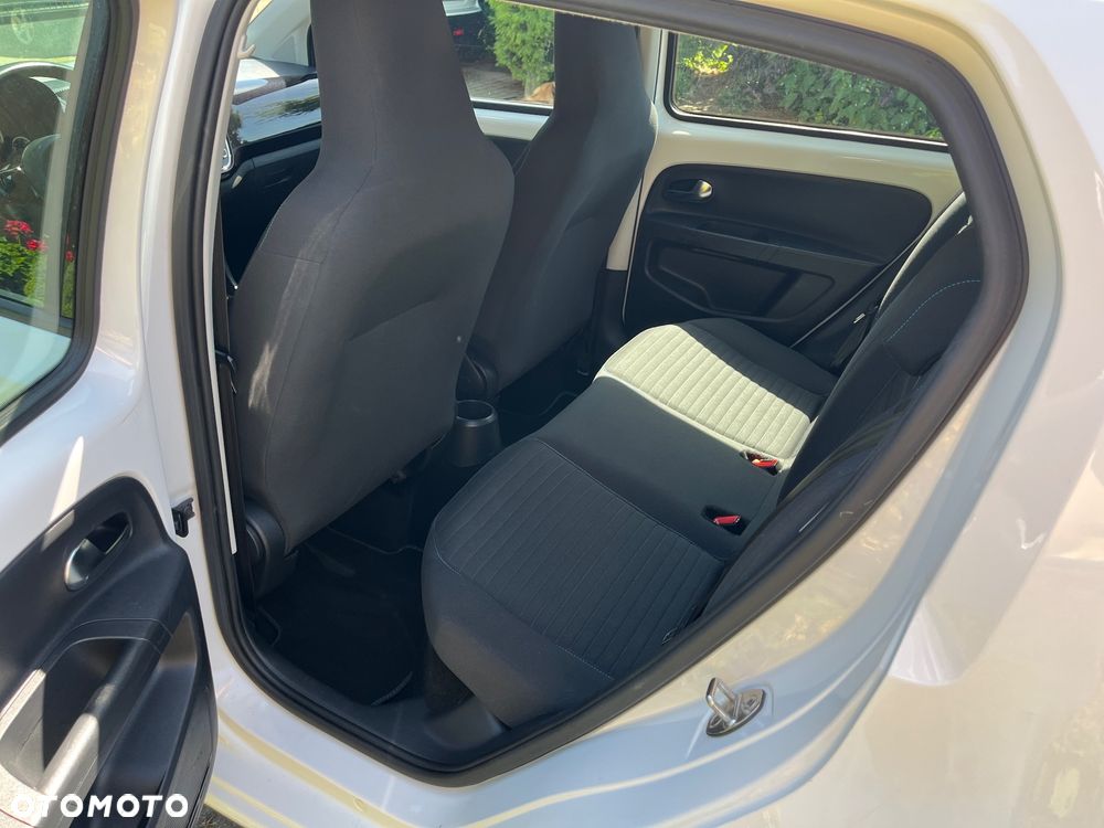 Volkswagen up! - 16