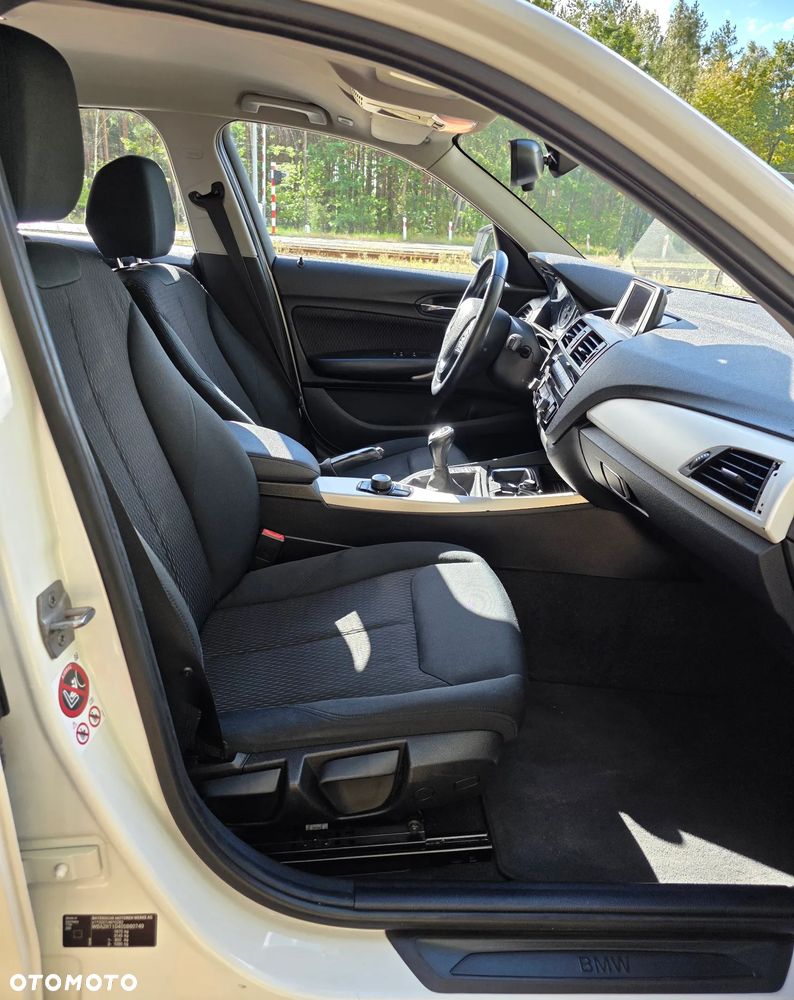 BMW Seria 1 116i - 11