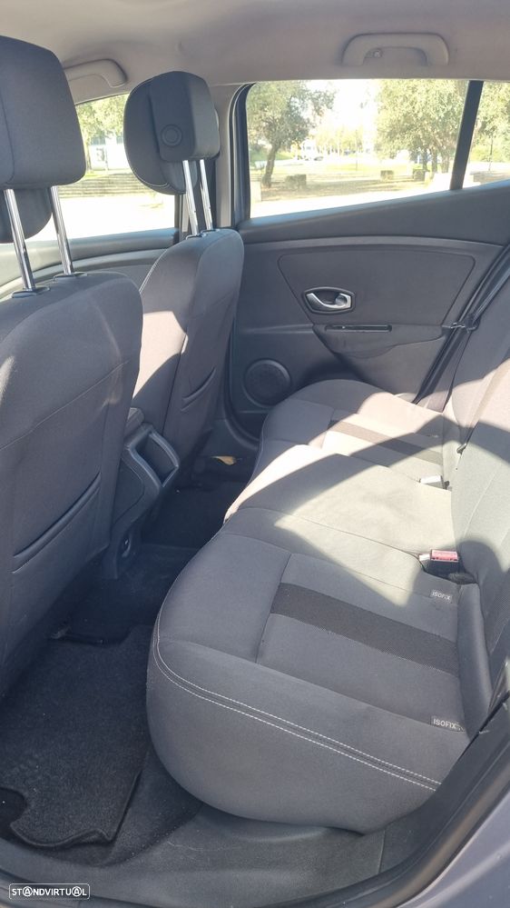 Renault Mégane 1.5 dCi Dynamique S - 10