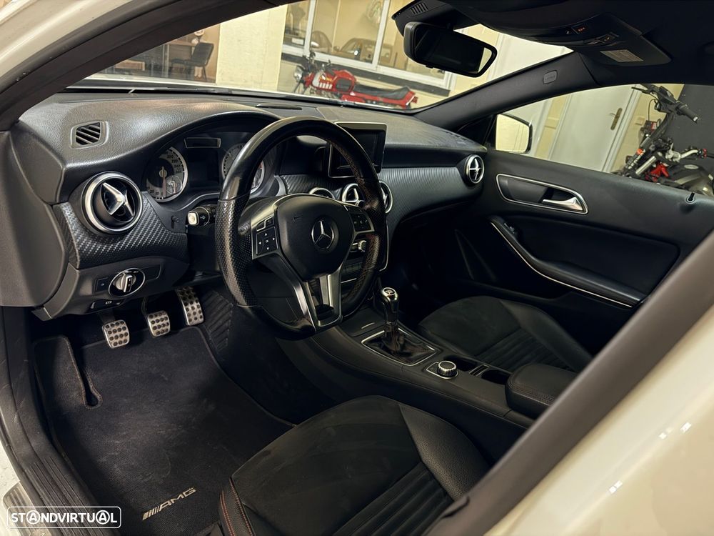 Mercedes-Benz A 180 d AMG Line - 7