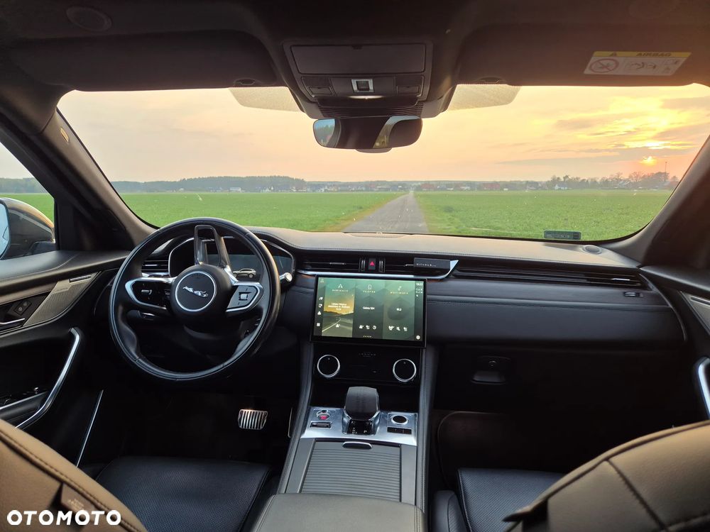 Jaguar F-Pace 2.0 D200 mHEV AWD SE - 14