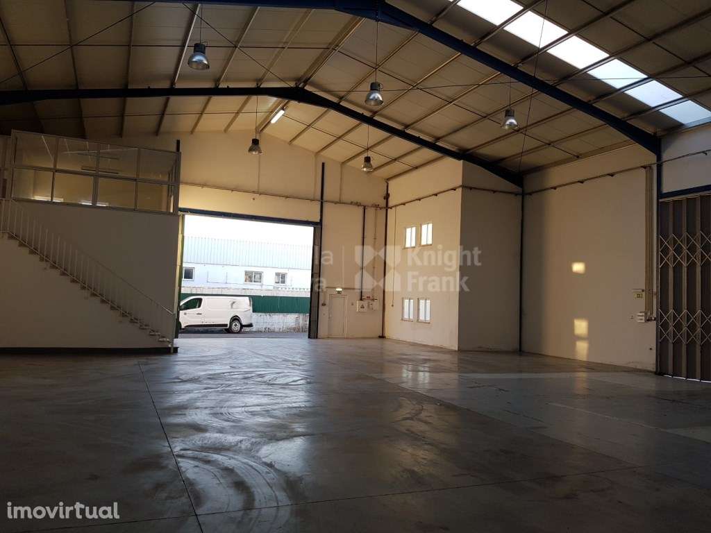 Armazém com 402 m2 na Abóboda em São domingos de Rana - Grande imagem: 5/15